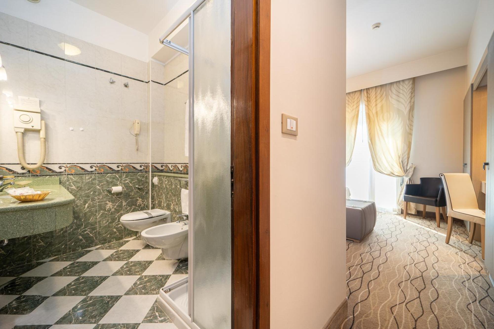 Hotel Ariston Molino Buja Abano Terme Rum bild